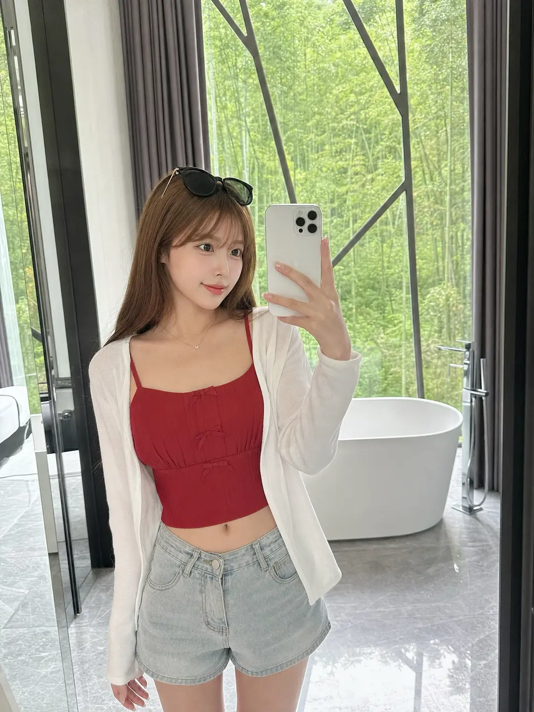 Selfi en el espejo de un baño de lujo